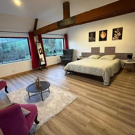 Gite "La Renaudaie" - Piscine Juvigny Les Vallees エクステリア 写真