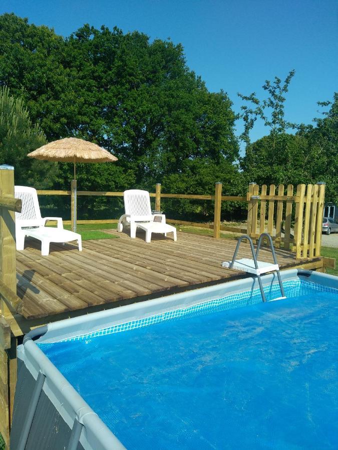 Gite "La Renaudaie" - Piscine Juvigny Les Vallees エクステリア 写真